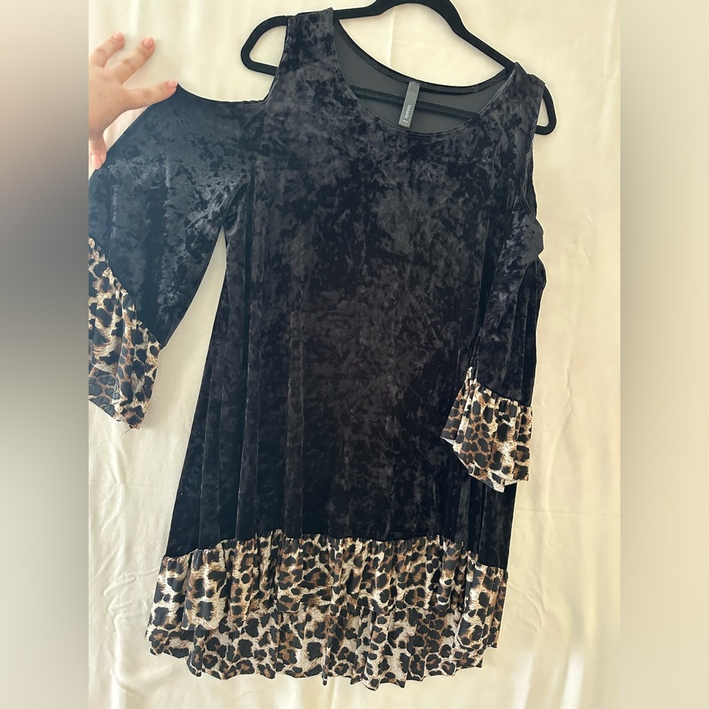 Yahada Black Velvet Dress